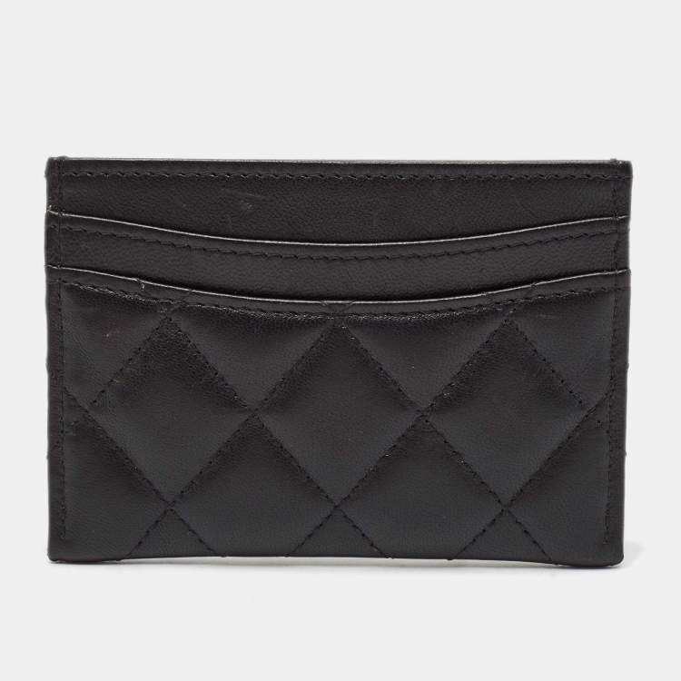 مملوكة مسبقًا Chanel Black Quilted Leather CC Card Holder