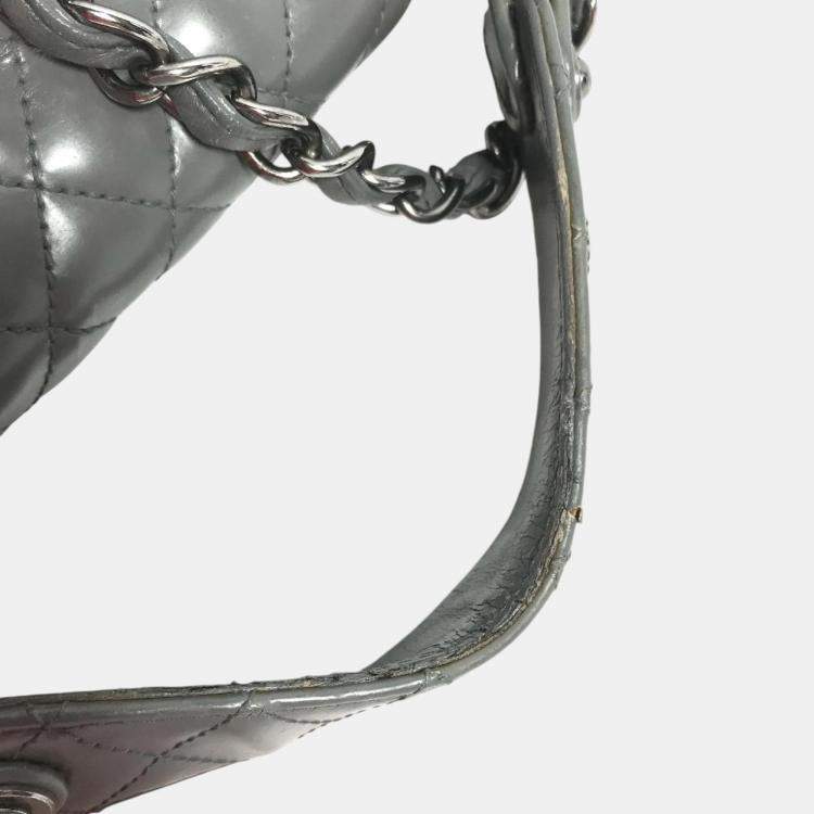 Pre Owned Chanel gray Chain shoulder bag