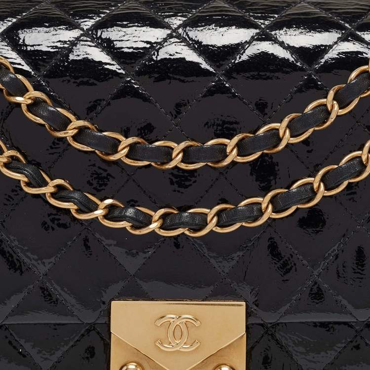 Pre Owned Chanel Black Quilted Patent and Leather Pagoda Accordion Flap Bag