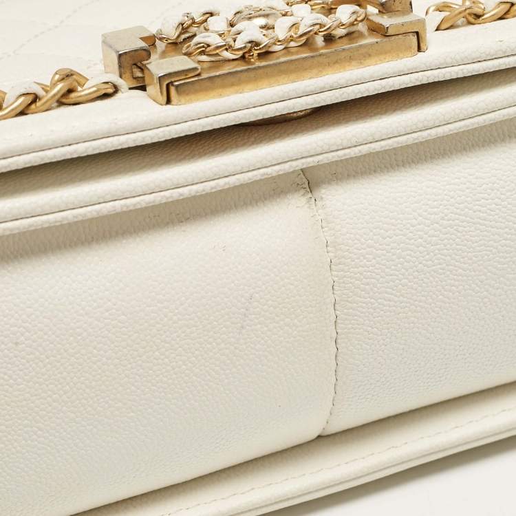 Pre Owned Chanel Off White Quilted Caviar Leather Medium Chain Around Boy Flap Bag
