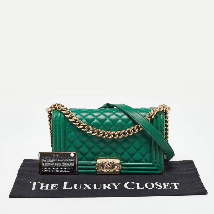 Pre Owned Chanel Green Quilted Leather Medium Boy Flap Bag