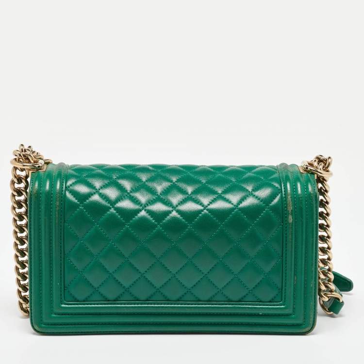 Pre Owned Chanel Green Quilted Leather Medium Boy Flap Bag