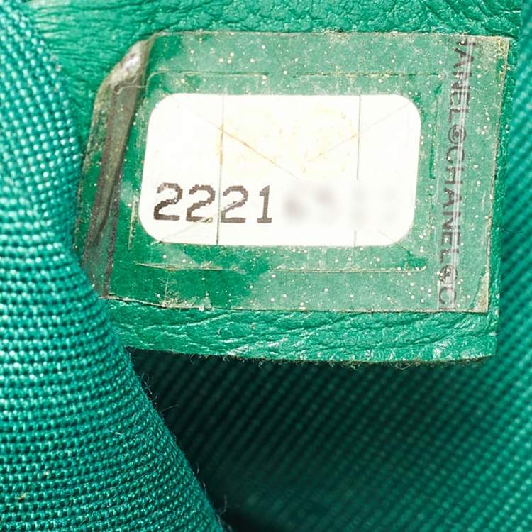 Pre Owned Chanel Green Quilted Leather Medium Boy Flap Bag