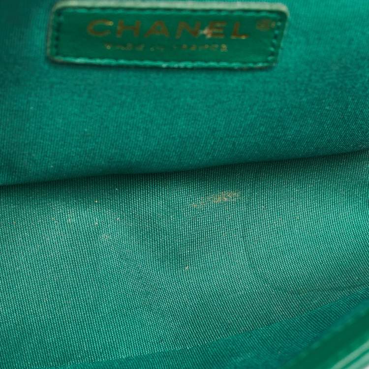 Pre Owned Chanel Green Quilted Leather Medium Boy Flap Bag