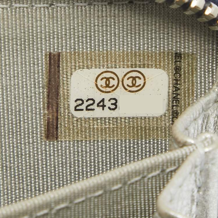 Pre Owned Chanel Blue/Silver Leather CC Zip Coin Purse