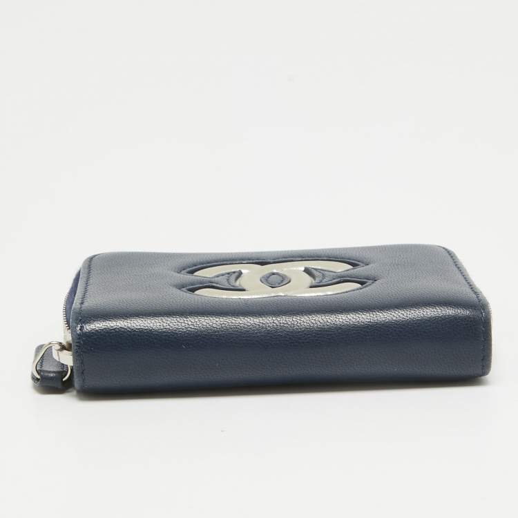 Pre Owned Chanel Blue/Silver Leather CC Zip Coin Purse