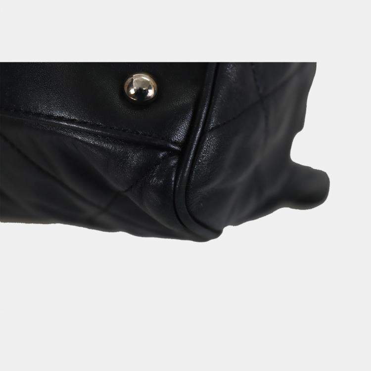 Pre Owned Chanel Vintage Hook Metal Quilted Tote Bag