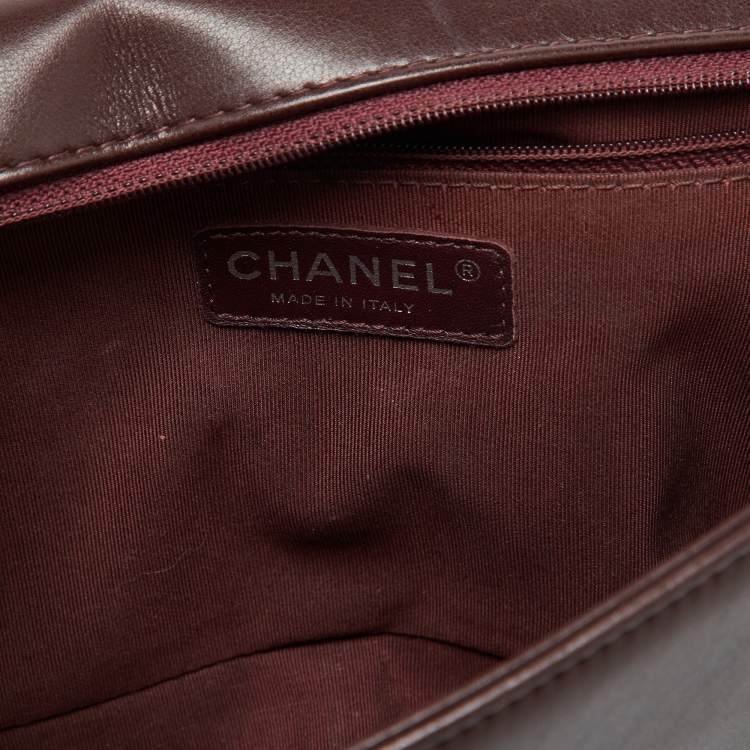 Pre Owned Chanel Burgundy Chevron Quilted Leather New Medium Boy Flap Bag