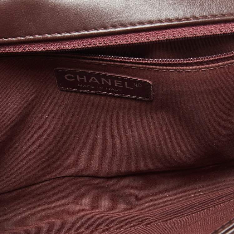 Pre Owned Chanel Burgundy Chevron Quilted Leather New Medium Boy Flap Bag