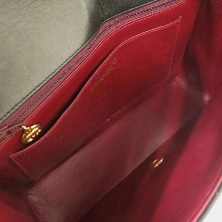 Pre Owned Chanel Black Lambskin Diana 25 Medium Mattelasse Shoulder Bag