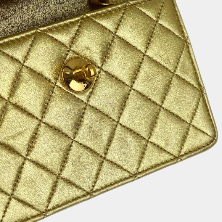 مملوكة مسبقًا Chanel Gold Lambskin Straight Flap Shoulder Bag