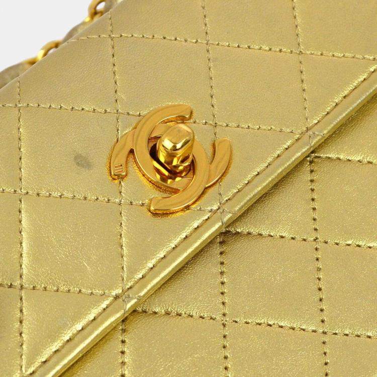 م�ملوكة مسبقًا Chanel Gold Lambskin Straight Flap Shoulder Bag