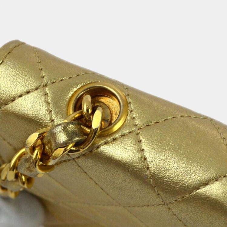 مملوكة مسبقًا Chanel Gold Lambskin Straight Flap Shoulder Bag