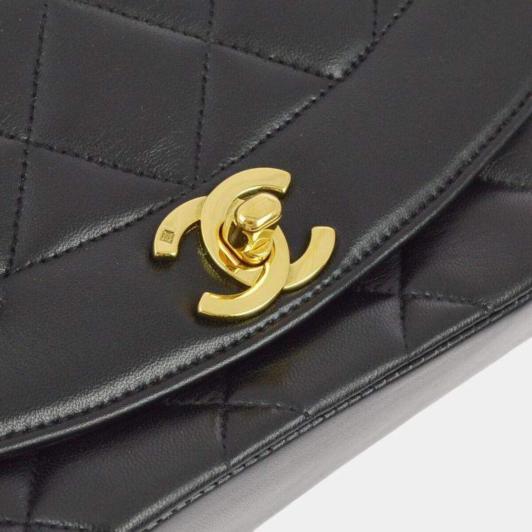 Pre Owned Chanel Black Lambskin Small Diana Shoulder Bag