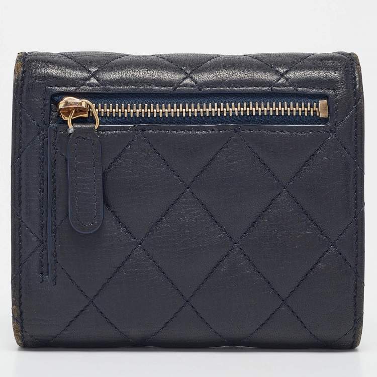 Pre Owned Chanel Navy Blue Quilted Leather CC Trifold Wallet