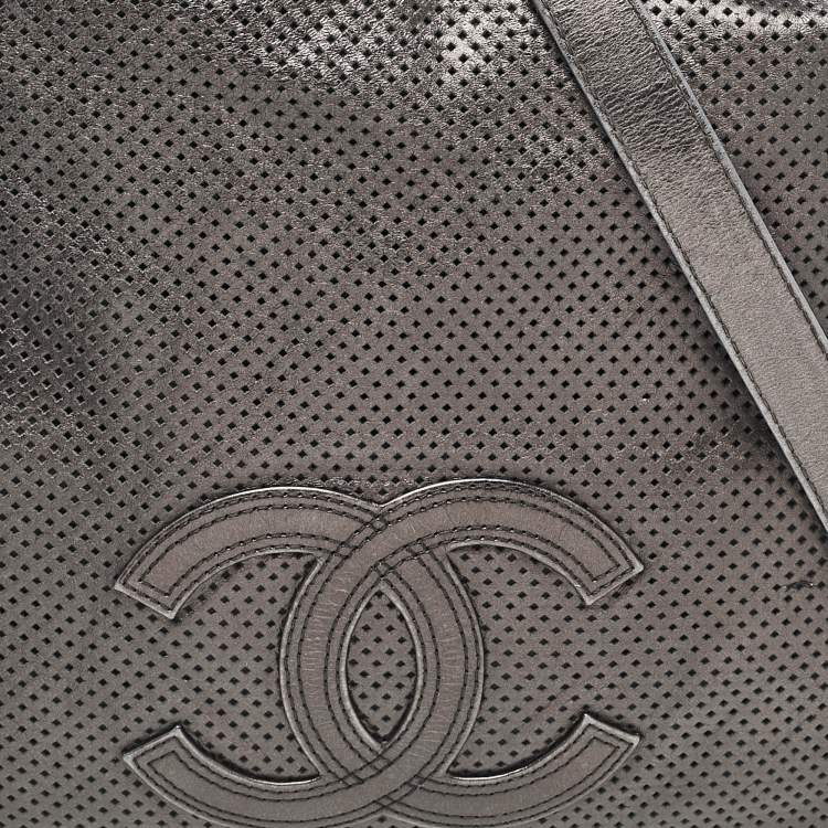 Pre Owned Chanel Metallic Grey Leather Perforated Rodeo Drive Hobo
