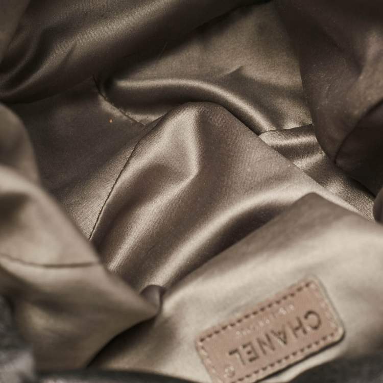 Pre Owned Chanel Metallic Grey Leather Perforated Rodeo Drive Hobo