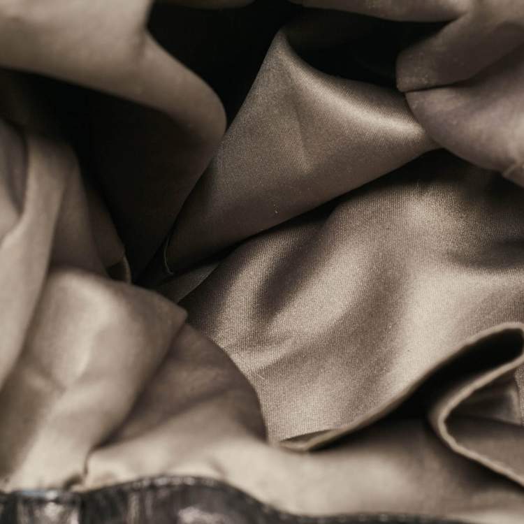 Pre Owned Chanel Metallic Grey Leather Perforated Rodeo Drive Hobo