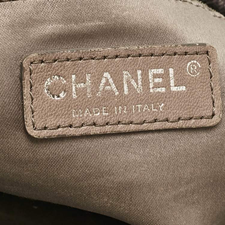 Pre Owned Chanel Metallic Grey Leather Perforated Rodeo Drive Hobo