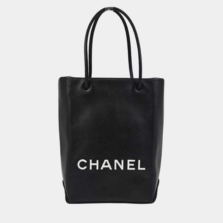 Pre Owned Chanel Black Calfskin Essential Tote Bag