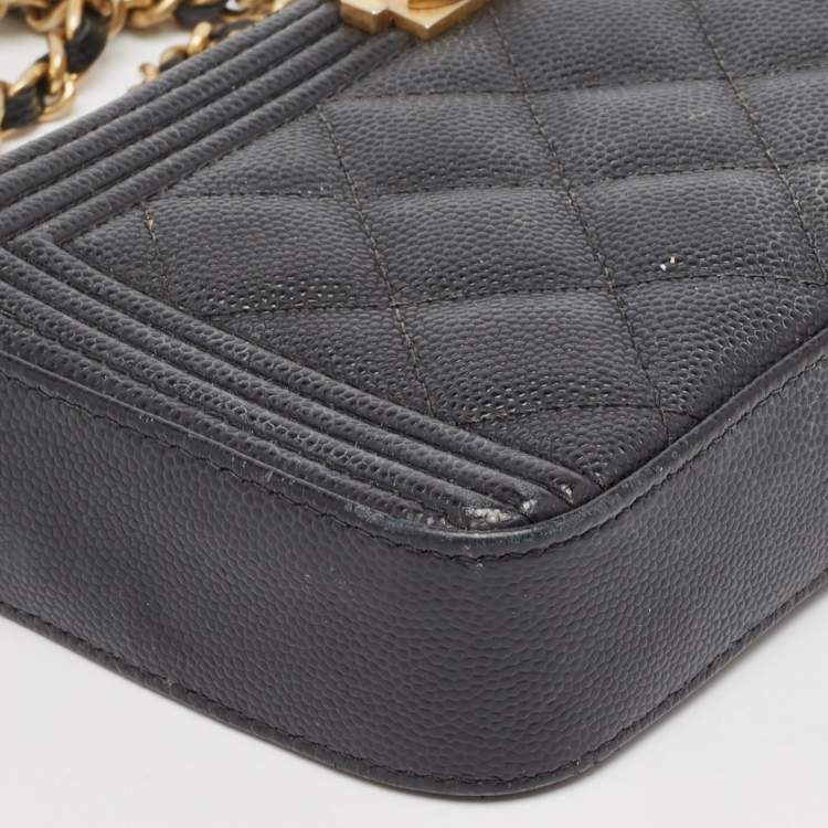 مملوكة مسبقًا Chanel Black Quilted Caviar Leather Double Zip Clutch Bag