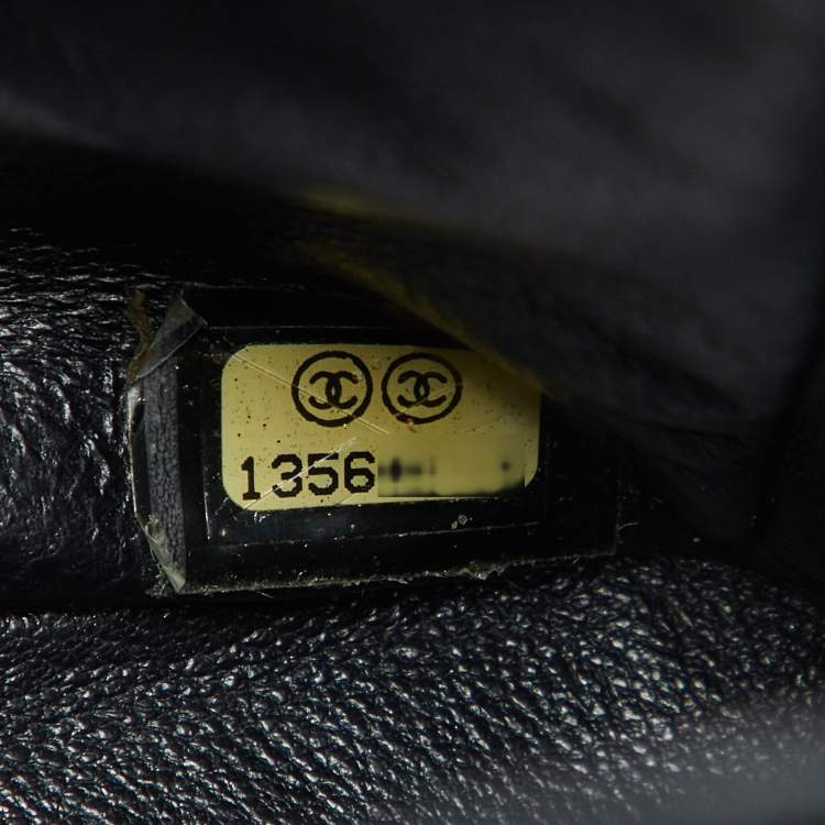 Pre Owned Chanel Black Quilted Caviar Leather Jumbo Classic Single Flap Bag