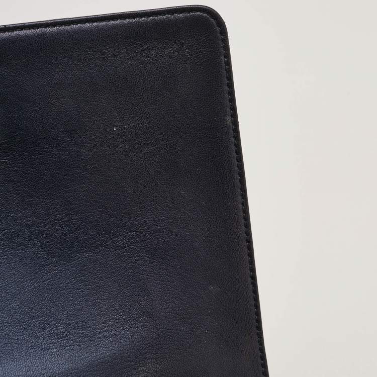 Pre Owned Chanel Navy Blue Cube Embossed Leather Medium Boy Flap Bag