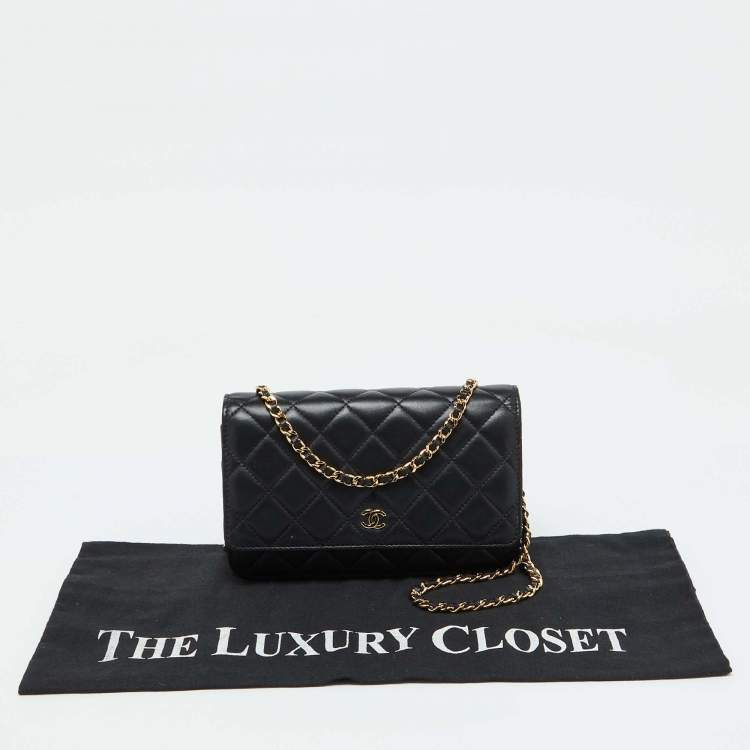 Pre Owned Chanel Black Quilted Leather CC Classic Wallet On Chain