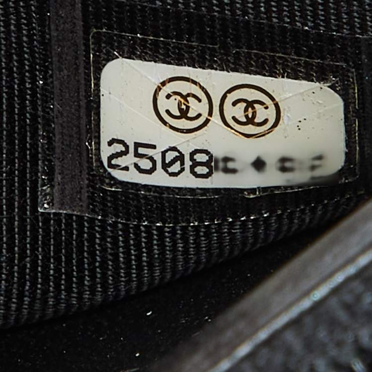 Pre Owned Chanel Black Quilted Leather CC Classic Wallet On Chain