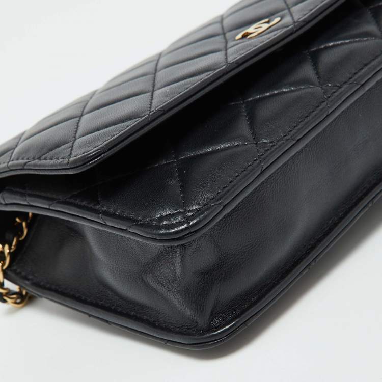 Pre Owned Chanel Black Quilted Leather CC Classic Wallet On Chain