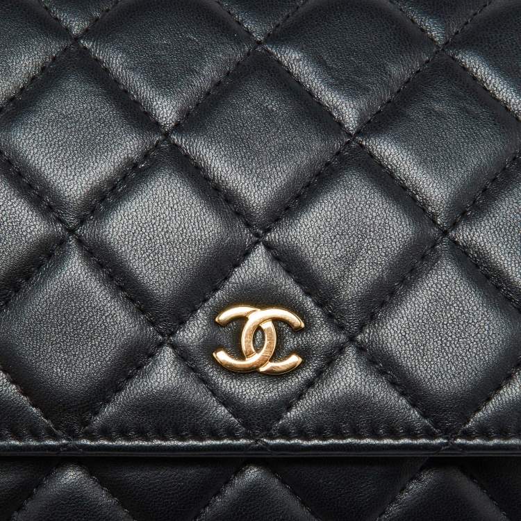 Pre Owned Chanel Black Quilted Leather CC Classic Wallet On Chain