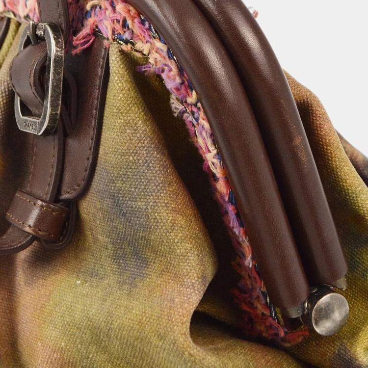 Pre Owned Chanel Khaki Green Canvas Graffiti On The Pavement Tote Handbag