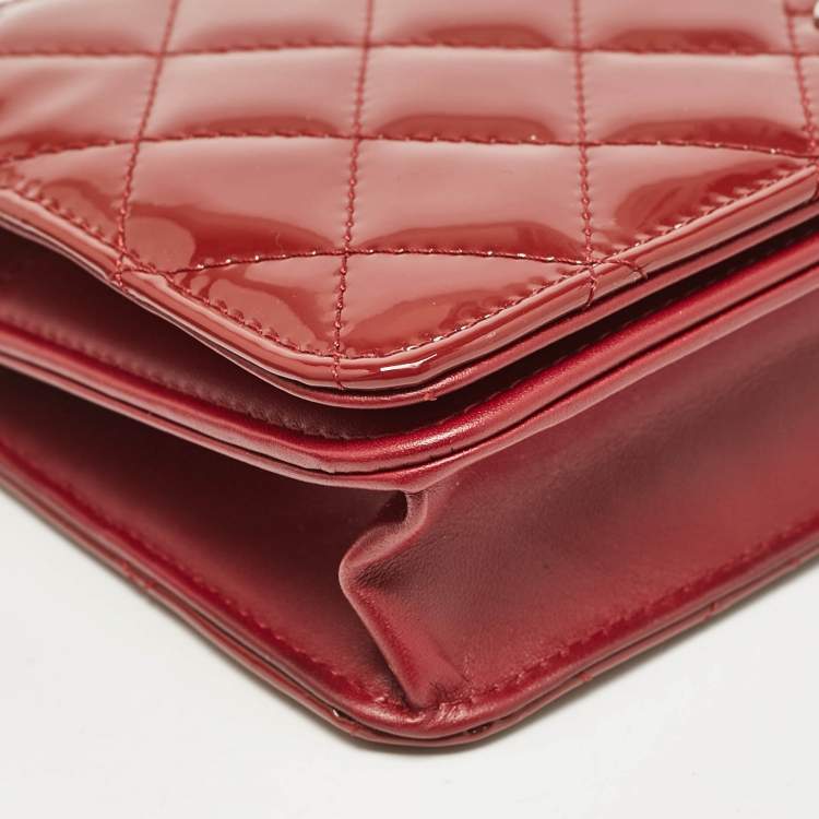 Pre Owned Chanel Red Quilted Patent Leather Classic Wallet On Chain