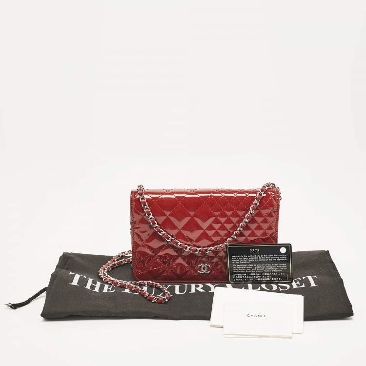 Pre Owned Chanel Red Quilted Patent Leather Classic Wallet On Chain