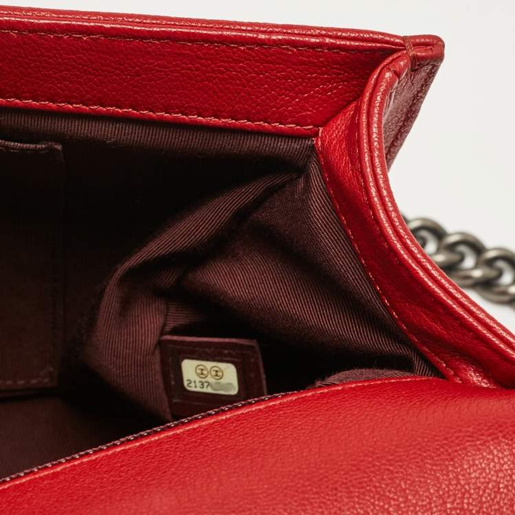 Pre Owned Chanel Red Quilted Patent and Leather New Medium Boy Bag