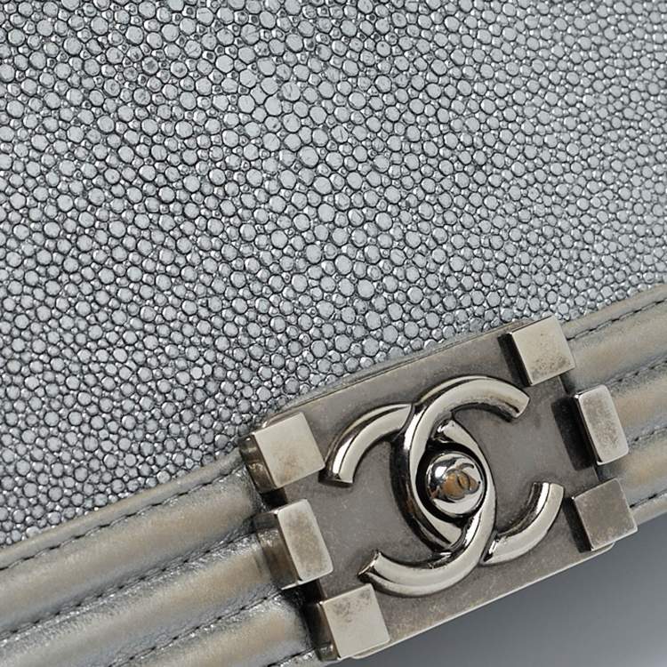 Pre Owned Chanel Grey/Silver Leather and Stingray Medium Boy Flap Bag