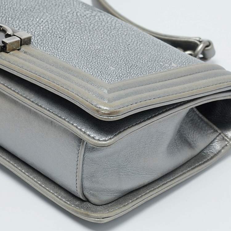 Pre Owned Chanel Grey/Silver Leather and Stingray Medium Boy Flap Bag