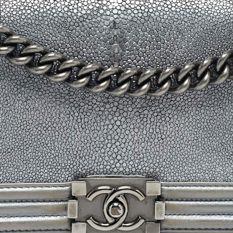 Pre Owned Chanel Grey/Silver Leather and Stingray Medium Boy Flap Bag
