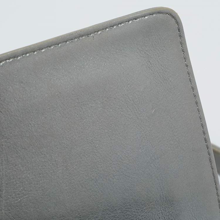 Pre Owned Chanel Grey/Silver Leather and Stingray Medium Boy Flap Bag