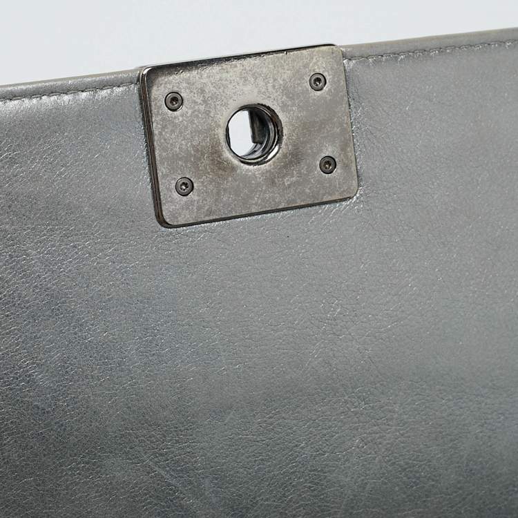 Pre Owned Chanel Grey/Silver Leather and Stingray Medium Boy Flap Bag
