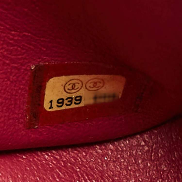Pre Owned Chanel Pink Quilted Patent Leather Maxi Classic Double Flap Bag