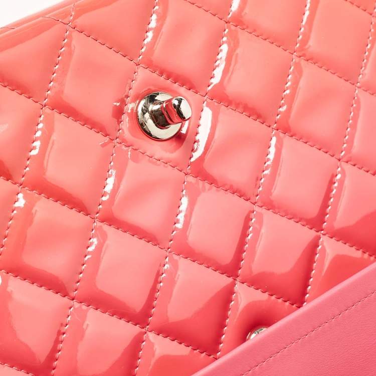 Pre Owned Chanel Pink Quilted Patent Leather Maxi Classic Double Flap Bag