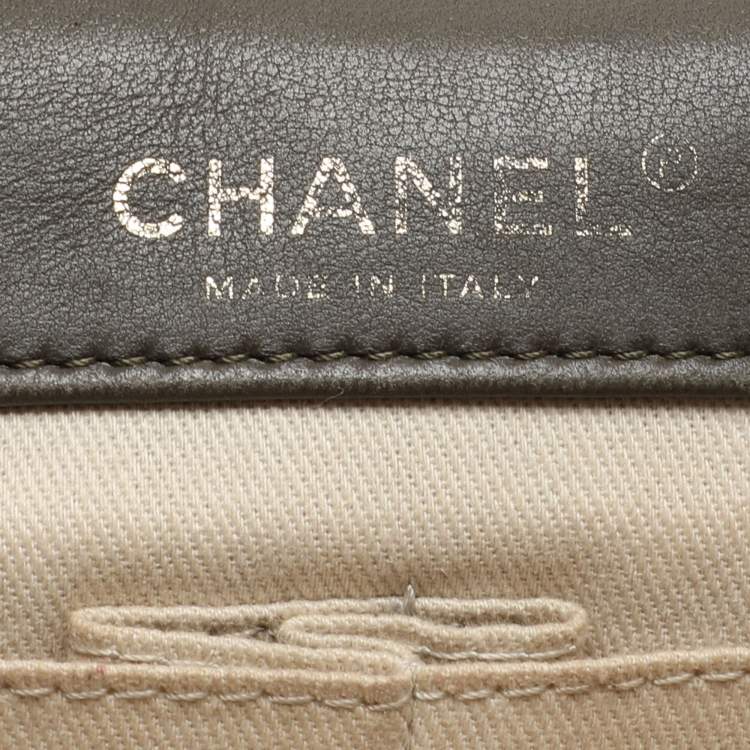 Pre Owned Chanel Green Chevron Quilted Leather Gabrielle Flap Bag