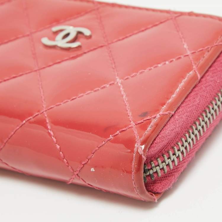 Pre Owned Chanel Pink Quilted Patent Leather CC Zip Coin Purse