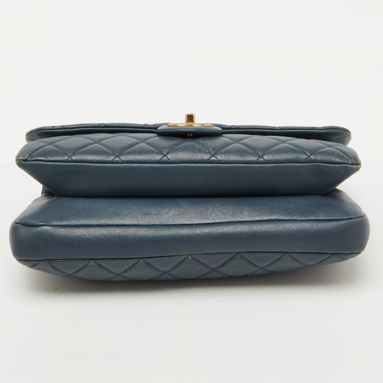 Pre Owned Chanel Blue Quilted Leather CC Crown Flap Bag