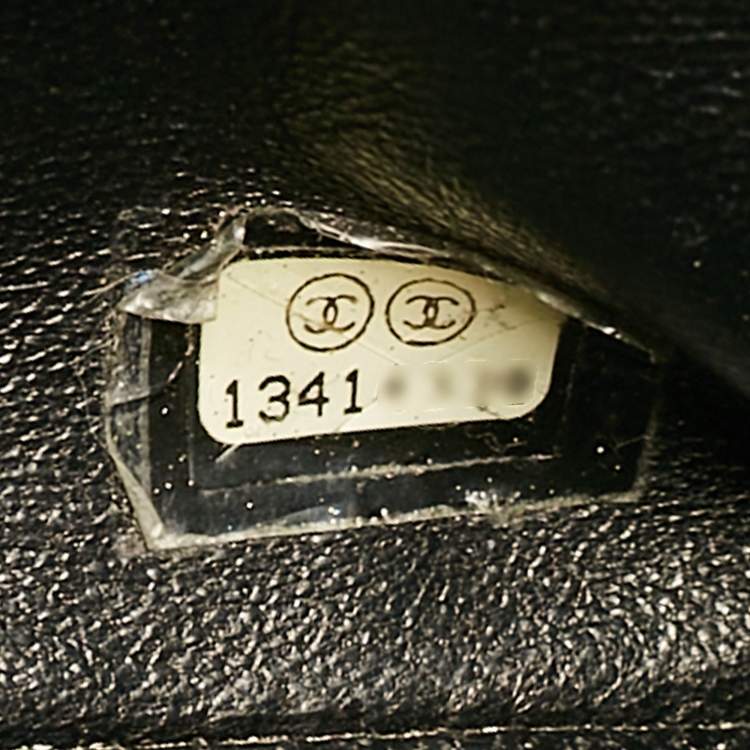 Pre Owned Chanel Black Quilted Caviar Leather Maxi Classic Single Flap Bag