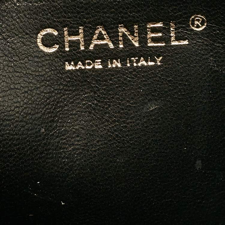 Pre Owned Chanel Black Quilted Caviar Leather Maxi Classic Single Flap Bag