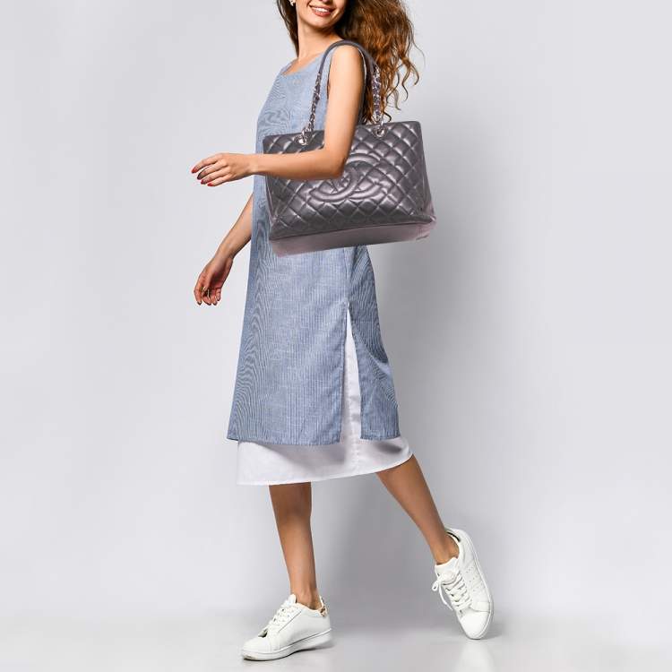 Pre Owned Chanel Grey Quilted Caviar Leather GST Shopper Tote