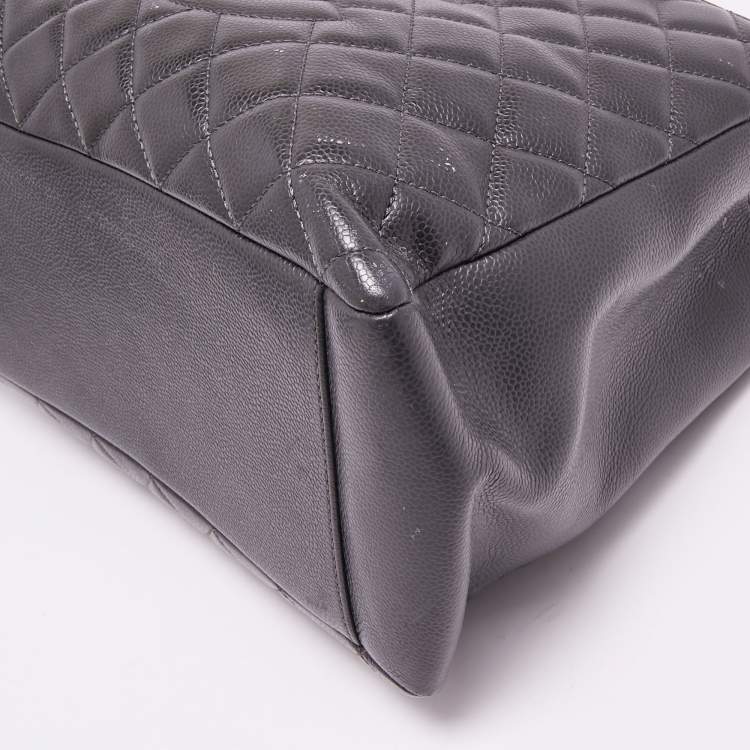 Pre Owned Chanel Grey Quilted Caviar Leather GST Shopper Tote