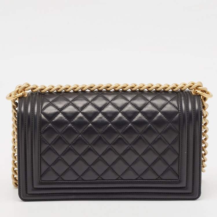 Pre Owned Chanel Black Quilted Leather Medium Boy Flap Bag